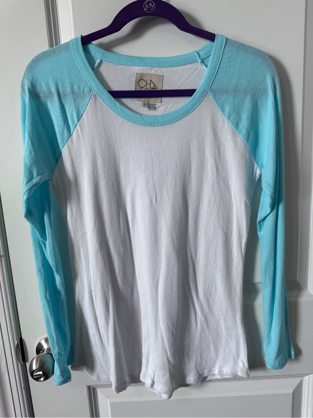 Chaser Women’s' Long Sleeve Raglan Tee - White & Light Blue- Medium
